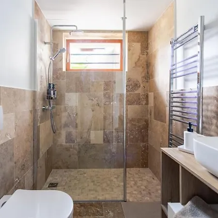 アパート Superbe Appartement, Terrasse Et Parking Privatif